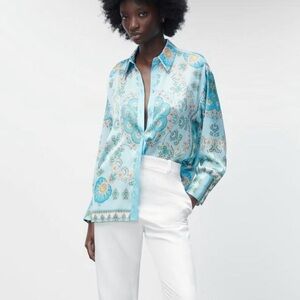 Zara Blue and White Graphic Long Sleeve Button Down Shirt